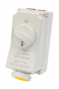 SCL 110V 16A YELLOW INDUSTRIAL INTERLOCKED SOCKET 3 PIN IP67